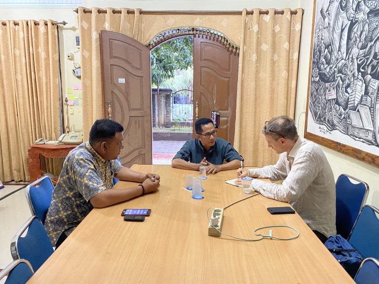 Jurnalis Surat Kabar Le Monde Prancis Kunjungi MaTA